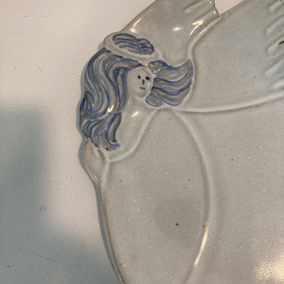 Erickson Flying Angel Platter Grey W/ Blue Hair Angel Pottery Blue and Grey NWOT - Picture 5 of 11
